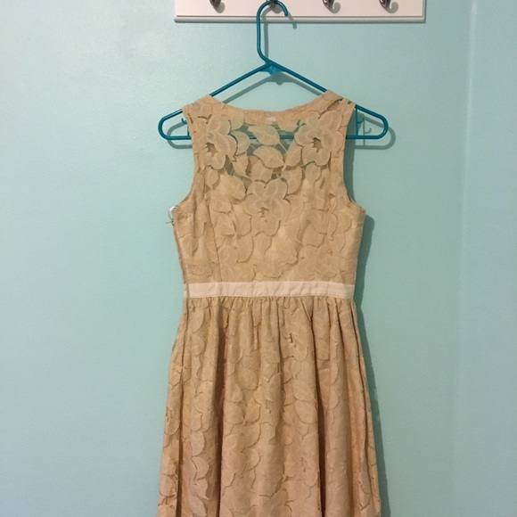 Urban Outfitters Lace Dress - Picture 3 of 4